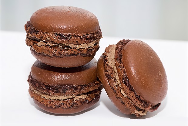 Двойные шоколадные меренги с молочным кремом