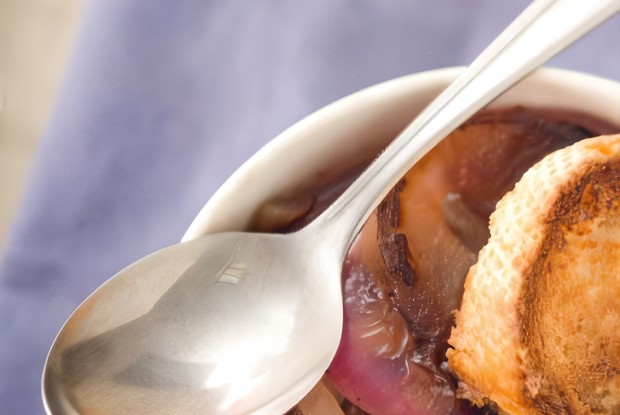 Египетский суп из красной чечевицы с карамелизованным луком