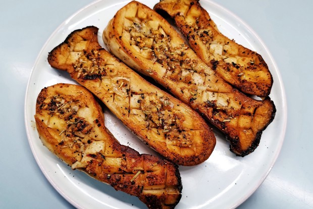 Эринги, жаренные в чесночном масле