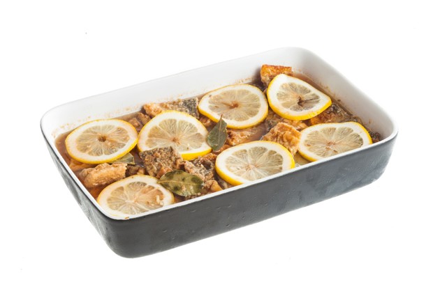 Маринованная скумбрия эскабече