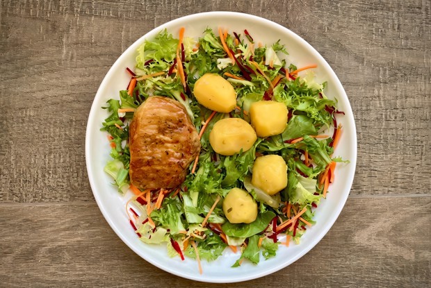 Эскалопы из свинины с картошкой в духовке