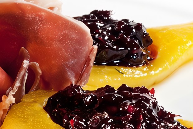 Ежевичный соус для свиных ребер на гриле