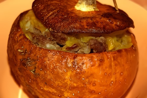 Фаршированная бараниной тыква