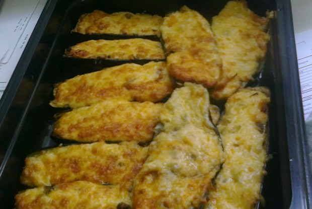 Фаршированные баклажаны с говядиной и сыром