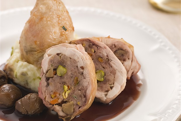 Фаршированные куриные ножки с грибами