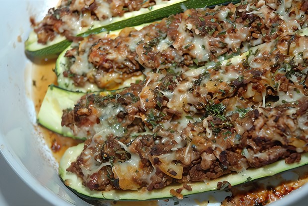 Фаршированные мясом кабачки