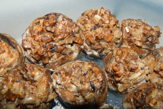 Фаршированные запеченные шампиньоны