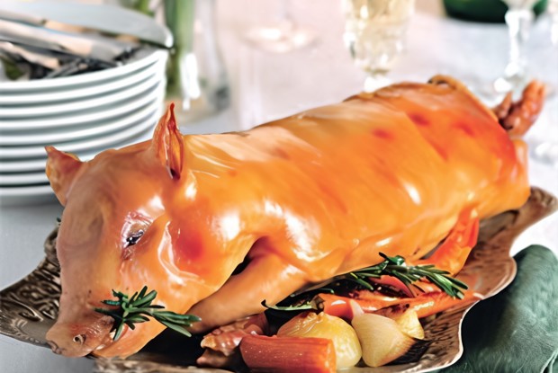 Фаршированный молочный поросенок