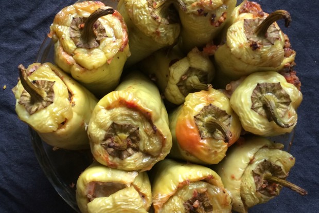 Фаршированный перец болоньезе с зеленой гречкой