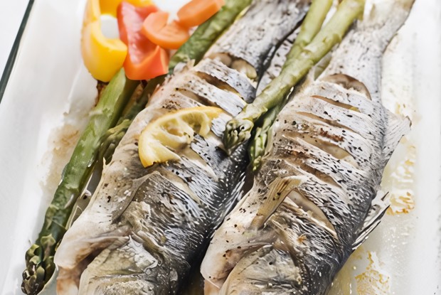 Фаршированный сибас, запеченный в духовке