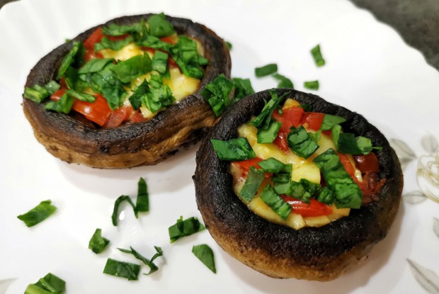 Фаршированные шампиньоны