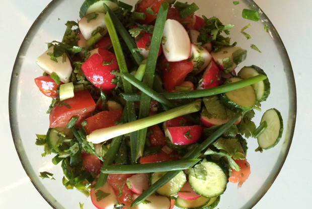 Фермерский салат с нерафинированным маслом