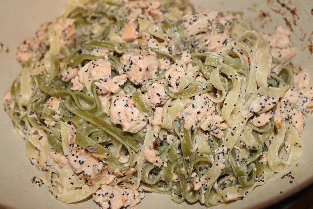 Феттучини с лососем в сливочном соусе