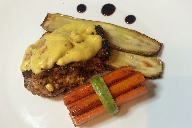 Филе бедра цыпленка под горчично-сырным соусом