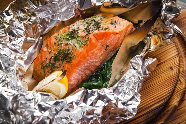 Филе нерки с томленым шпинатом от Funny Cabany