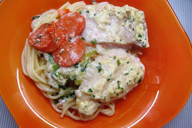 Филе пангасиуса в молочном соусе с овощами