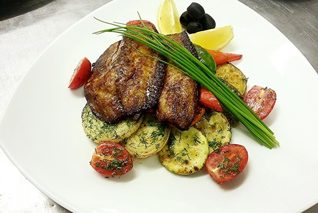 Филе теляпии в медово-соевом маринаде