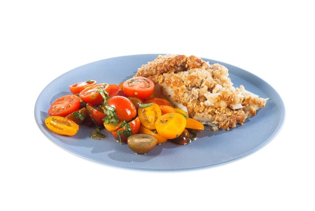 Филе трески под корочкой из грецких орехов и пармезана