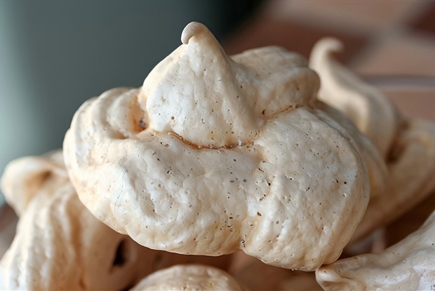 Фисташковые меренги