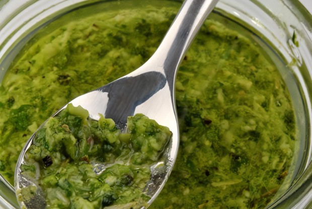 Фисташковое песто со спаржей