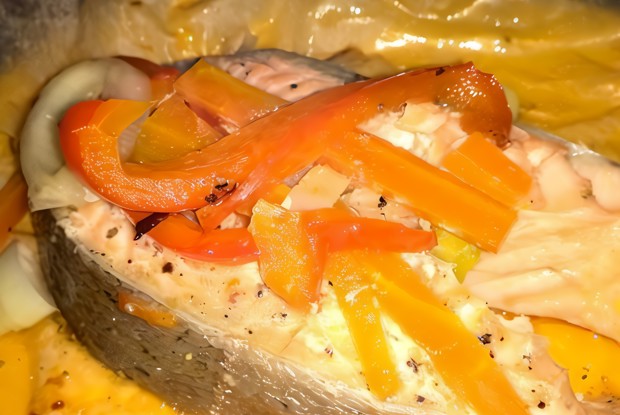 Форель, запеченная в пергаменте