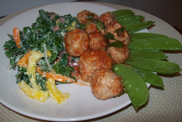 Фрикадельки диетические с мясным соусом