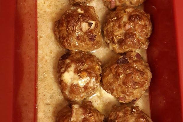 Фрикадельки с сыром дор-блю и фетой