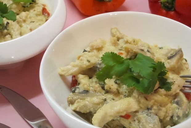 Фрикасе из курицы с грибами и болгарским перцем