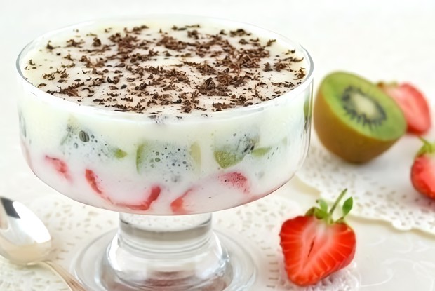 Фрукты в зефирном креме