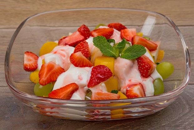 Фруктовый салат с виноградом