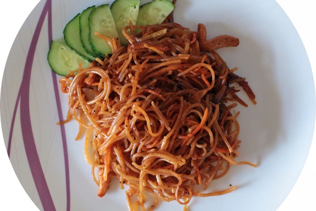 Фунчоза (стеклянная лапша) с овощами по-корейски