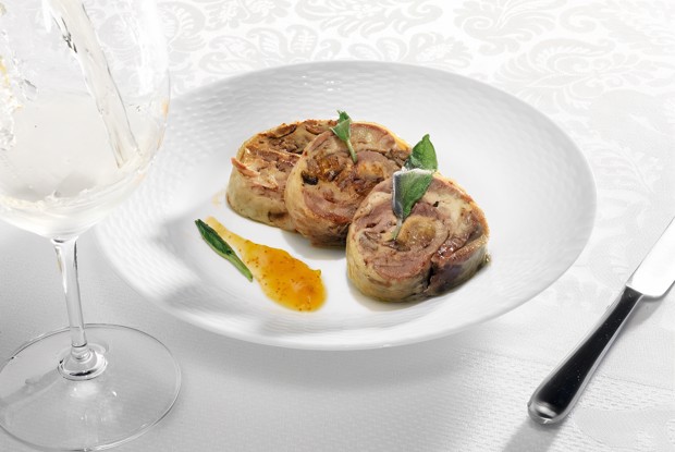 Галантин из цесарки, печени цесарки и белых грибов