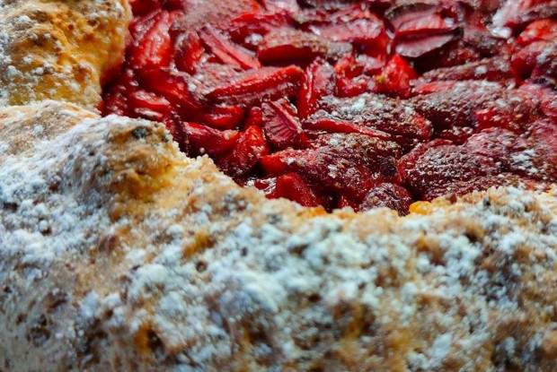 Галета с клубникой