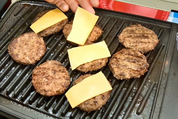 Гамбургеры с сыром