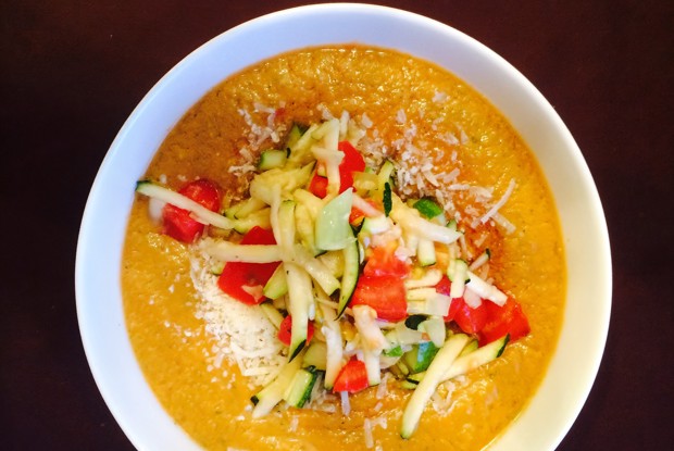 Гаспачо с заправкой из цукини