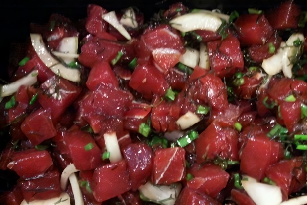 Гавайский тартар из тунца (Ahi poke)