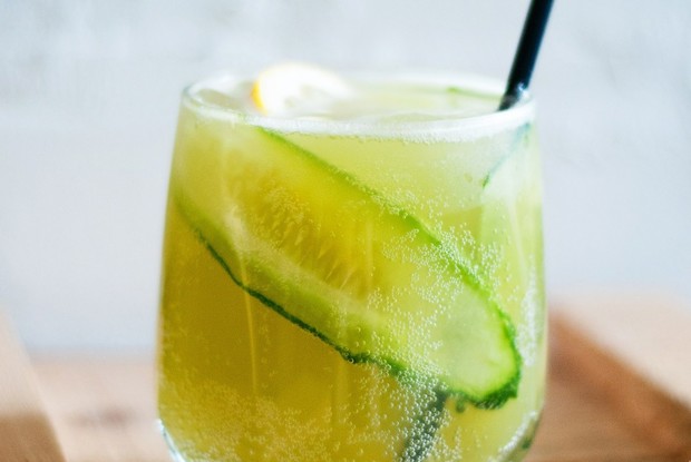Газированный огуречный лимонад