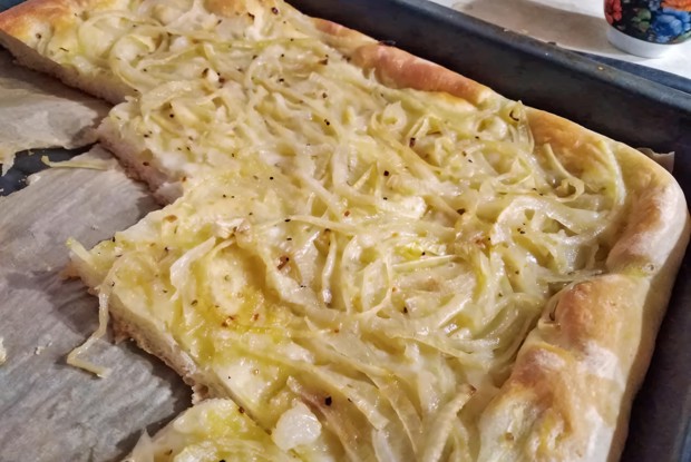 Генуэзская фокачча с луком