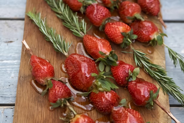 Глазированная клубника с маскарпоне