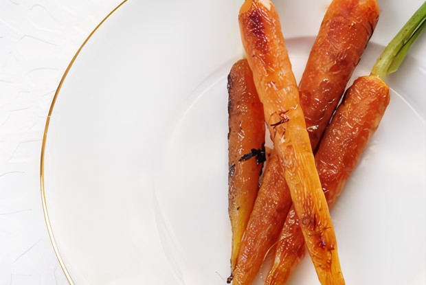 Глазированная морковь с имбирем