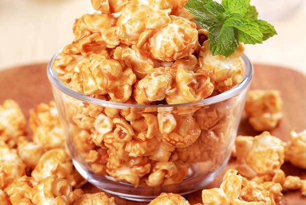 Глазированный попкорн в кленовом сиропе с красным перцем