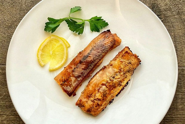 Горбуша с медовым соусом