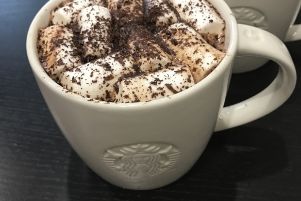 Горячий шоколад с ванилью