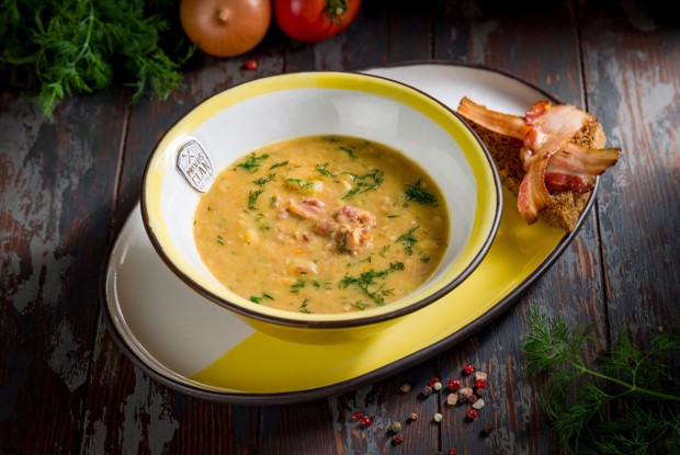 Гороховый суп с копчеными ребрами