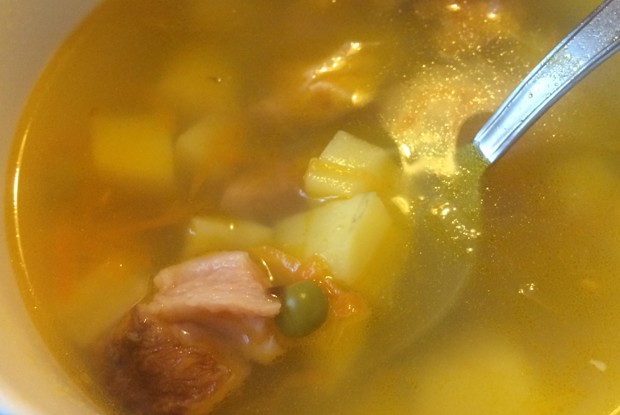 Гороховый суп с копчёным мясом