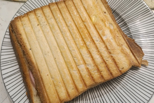 Горячий бутерброд