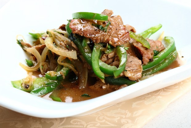 Говядина по-сычуаньски с зеленым перцем