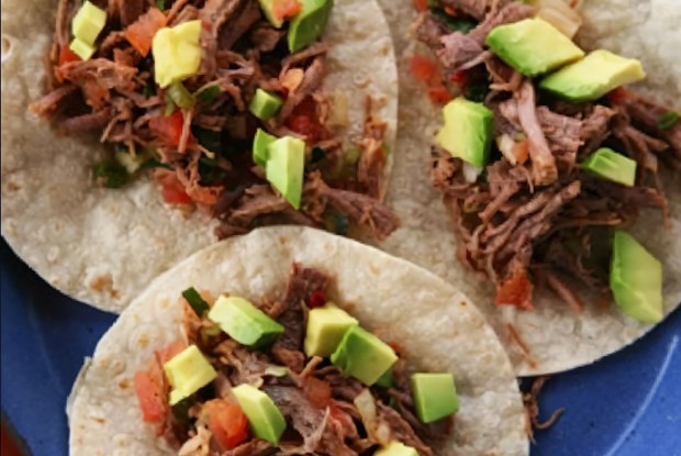 Говядина с лаймом и авокадо