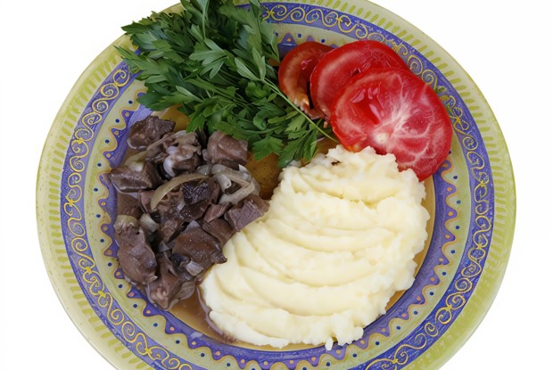 Говяжье сердце тушеное