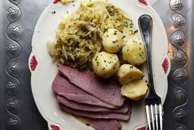 Говяжья солонина с капустой